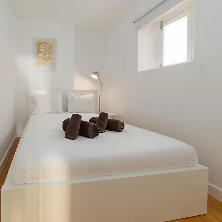 Unique 2 Bdr In The Heart Of Lisboa