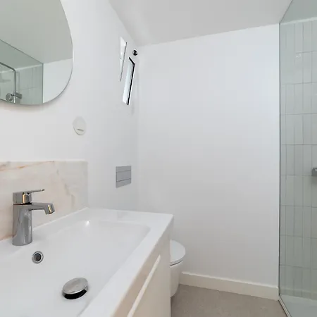 Unique 2 Bdr In The Heart Of *