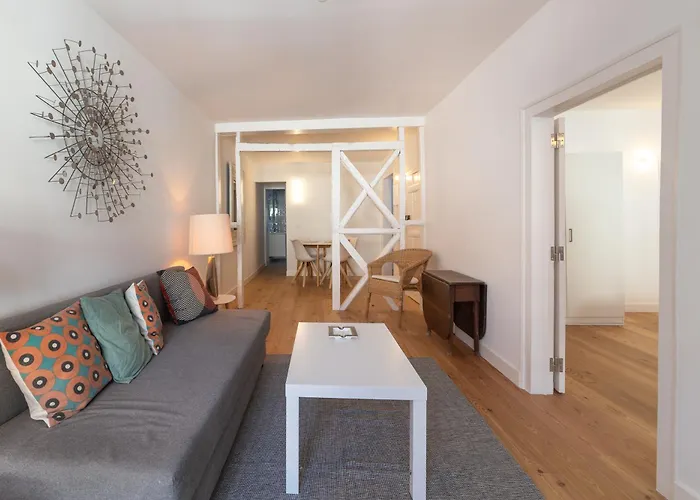 Unique 2 Bdr In The Heart Of