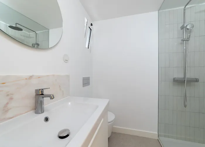 Unique 2 Bdr In The Heart Of *