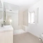 Unique 2 Bdr In The Heart Of Apartman