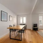 Apartman Unique 2 Bdr In The Heart Of *