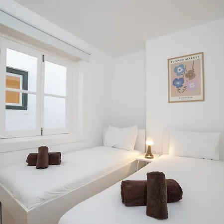 Unique 2 Bdr In The Heart Of Apartman